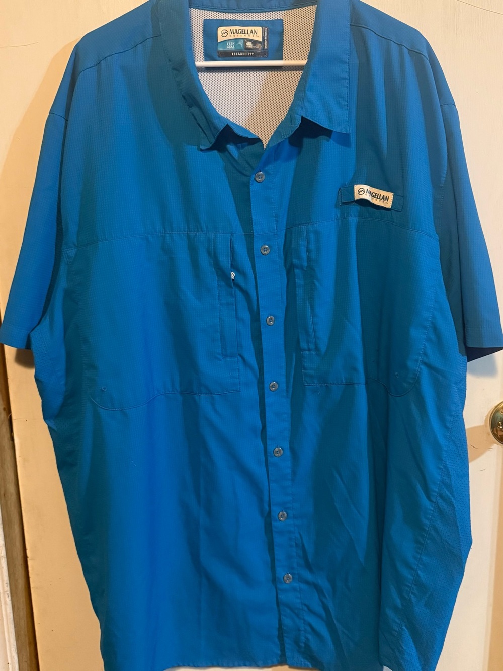 Magellan Outdoors Bright Blue Short-Sleeve Button-Down Shirt